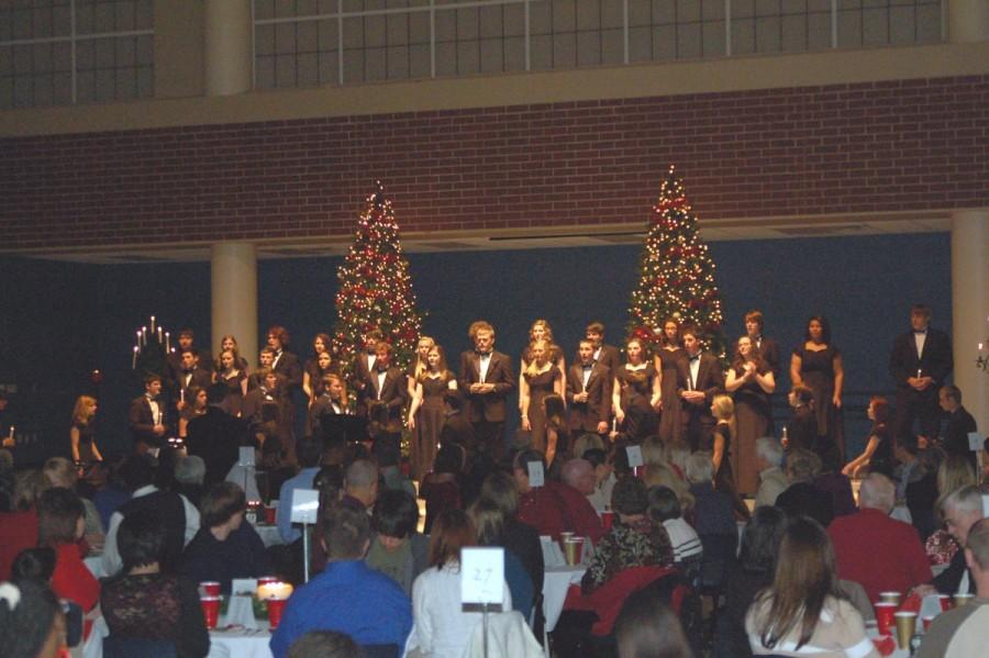 Candlelight night brings Christmas spirit to Har-ber