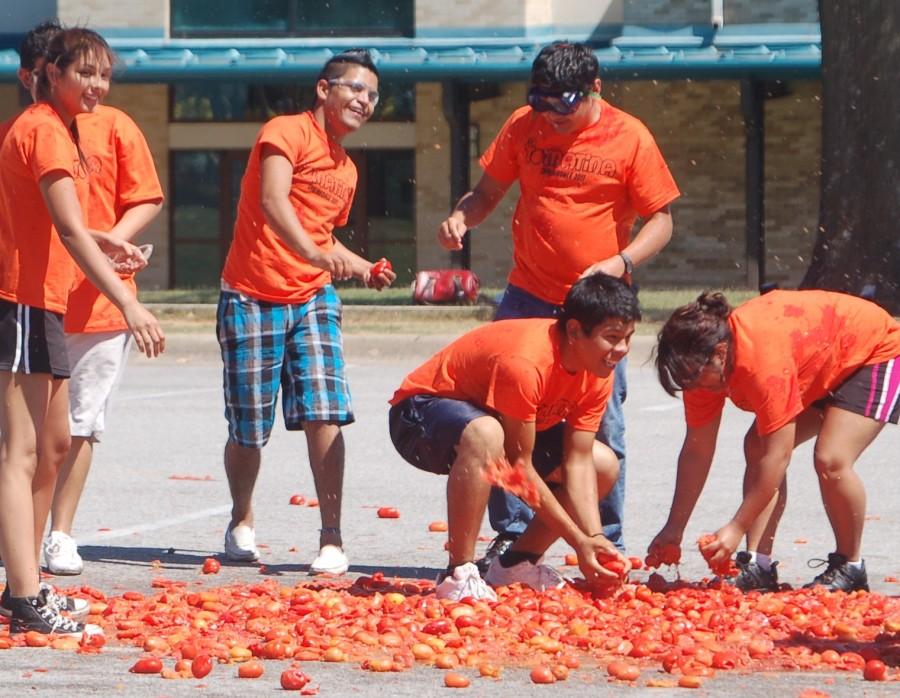 AP Spanish reenacts Spains festival