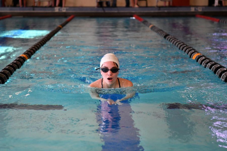 Swim team prepares for conference season