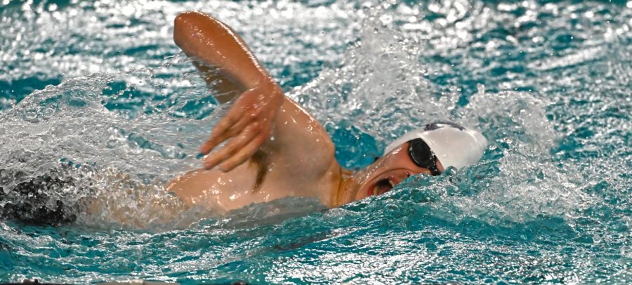 Boatright leads swim team to state